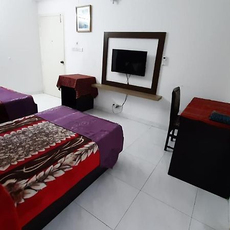 Center Point Apartment ダッカ エクステリア 写真