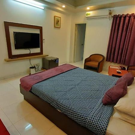 Center Point Apartment ダッカ エクステリア 写真