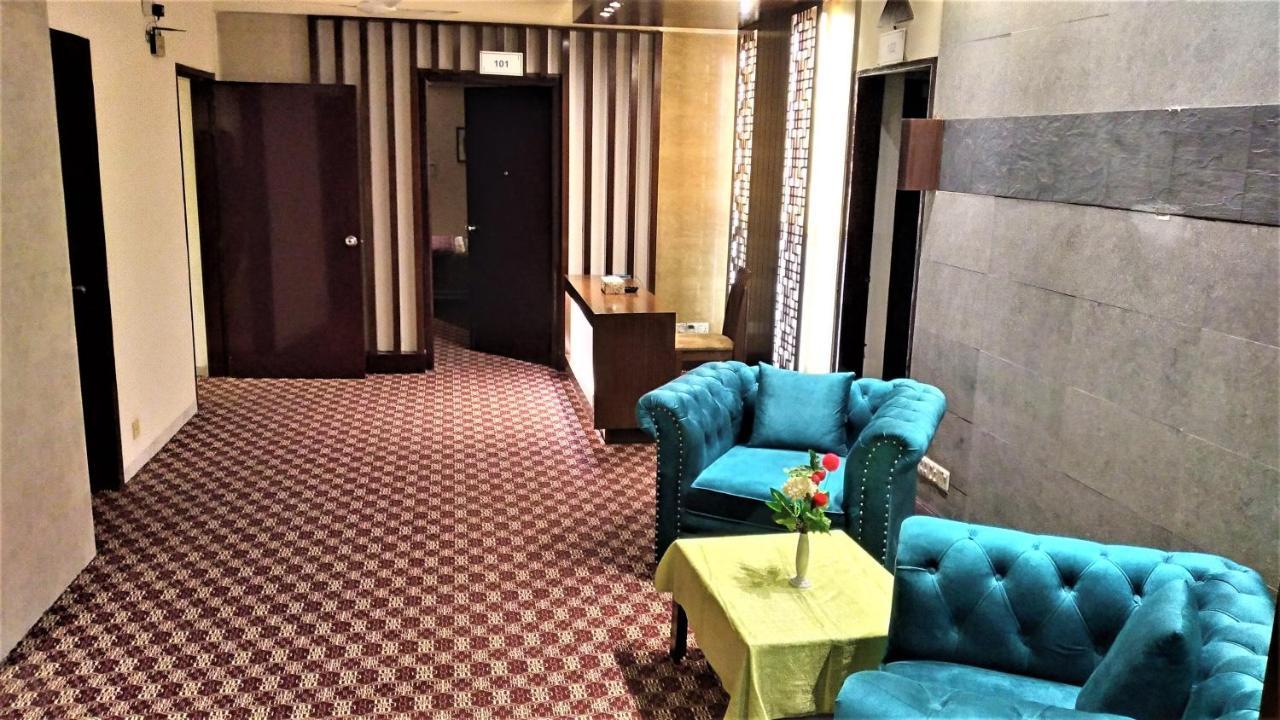 Center Point Apartment ダッカ エクステリア 写真