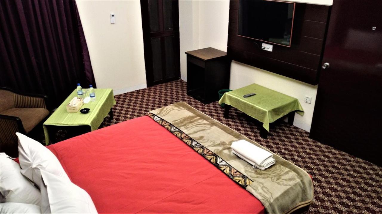 Center Point Apartment ダッカ エクステリア 写真