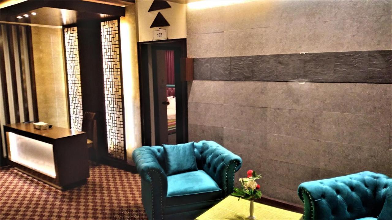 Center Point Apartment ダッカ エクステリア 写真