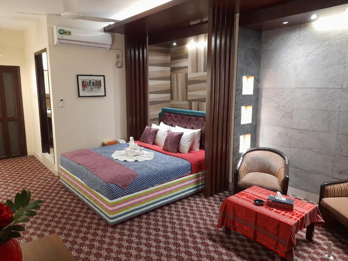 Center Point Apartment ダッカ エクステリア 写真
